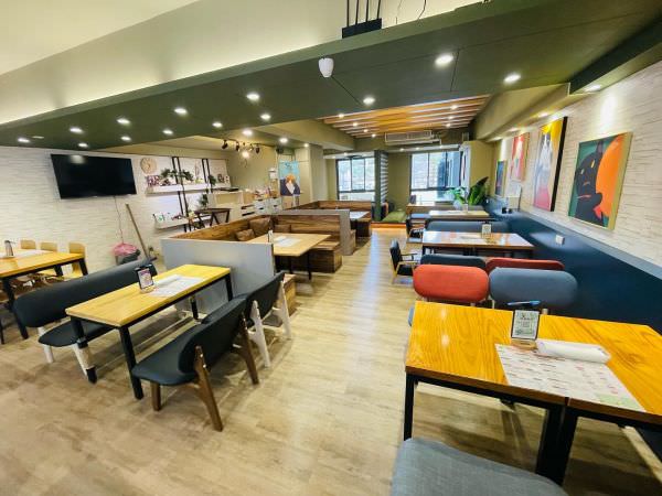 森林小徑文心店用餐环境