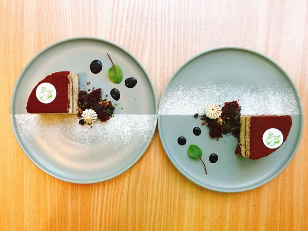 森林小徑健行店享受美食